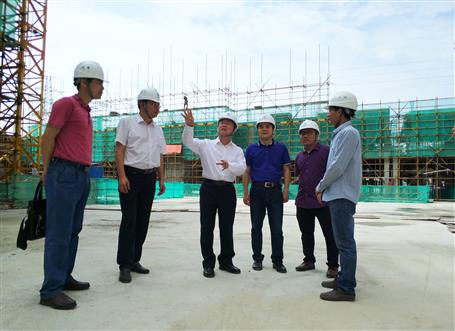 覃振華、劉國(guó)江到梧州佛子時(shí)代廣場(chǎng)項(xiàng)目調(diào)研