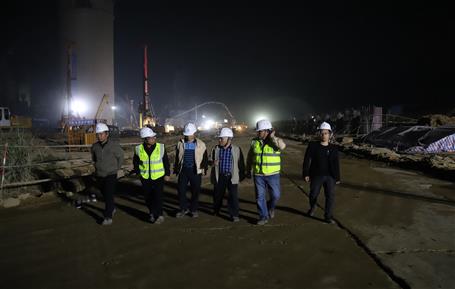 【奮戰(zhàn)80天·沖刺四季度】唐峰利用休息時間到魚峰水泥技改項目調(diào)研指導(dǎo)