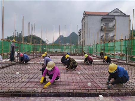 【奮力沖刺·勇創(chuàng)佳績(jī)】冶建桂南分公司：加緊建校舍 全力搶工期