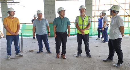 【“兩個年”雙提升】廖立波到冶建桂華分公司明德中學(xué)項目調(diào)研指導(dǎo)工作